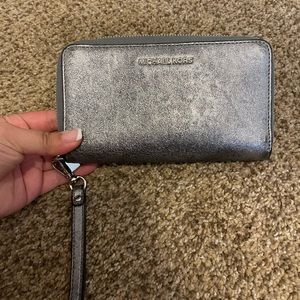 GUC Michael Kors wristlet